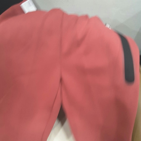 NIKE TECH SLIM FIT TAPER LEG SWEATPANTS - Picture 3 of 8